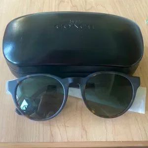 Coach | Accessories | Nwt Wythe Sunglasses | Poshmark display picture 3